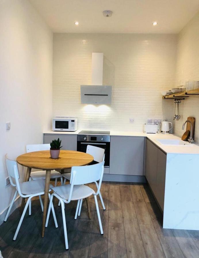 See Our Amazing Score At The Kepties - 5 X Luxurious Serviced Apartments - With Gardens - Fully Equipped - Free Parking - By Orion Short Stays - See Our Other Individual Listings --- This Is For Brand Awareness Only --- Арброт Экстерьер фото