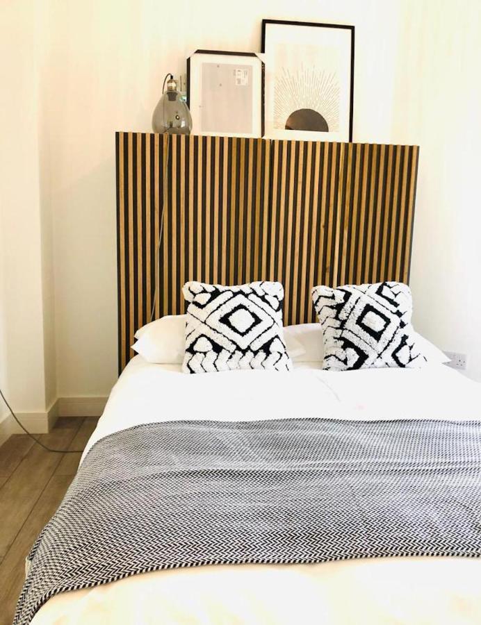 See Our Amazing Score At The Kepties - 5 X Luxurious Serviced Apartments - With Gardens - Fully Equipped - Free Parking - By Orion Short Stays - See Our Other Individual Listings --- This Is For Brand Awareness Only --- Арброт Экстерьер фото