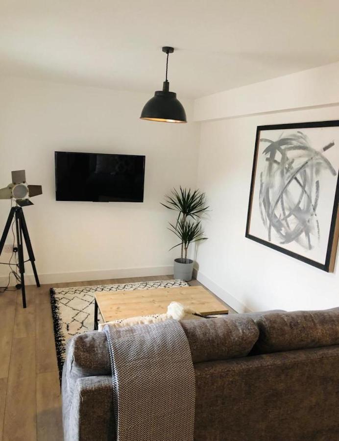 See Our Amazing Score At The Kepties - 5 X Luxurious Serviced Apartments - With Gardens - Fully Equipped - Free Parking - By Orion Short Stays - See Our Other Individual Listings --- This Is For Brand Awareness Only --- Арброт Экстерьер фото