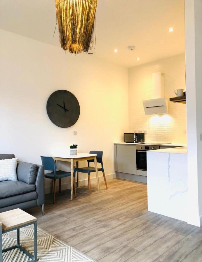 See Our Amazing Score At The Kepties - 5 X Luxurious Serviced Apartments - With Gardens - Fully Equipped - Free Parking - By Orion Short Stays - See Our Other Individual Listings --- This Is For Brand Awareness Only --- Арброт Экстерьер фото