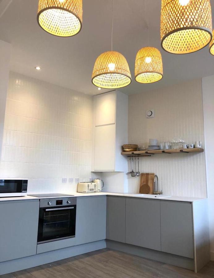 See Our Amazing Score At The Kepties - 5 X Luxurious Serviced Apartments - With Gardens - Fully Equipped - Free Parking - By Orion Short Stays - See Our Other Individual Listings --- This Is For Brand Awareness Only --- Арброт Экстерьер фото